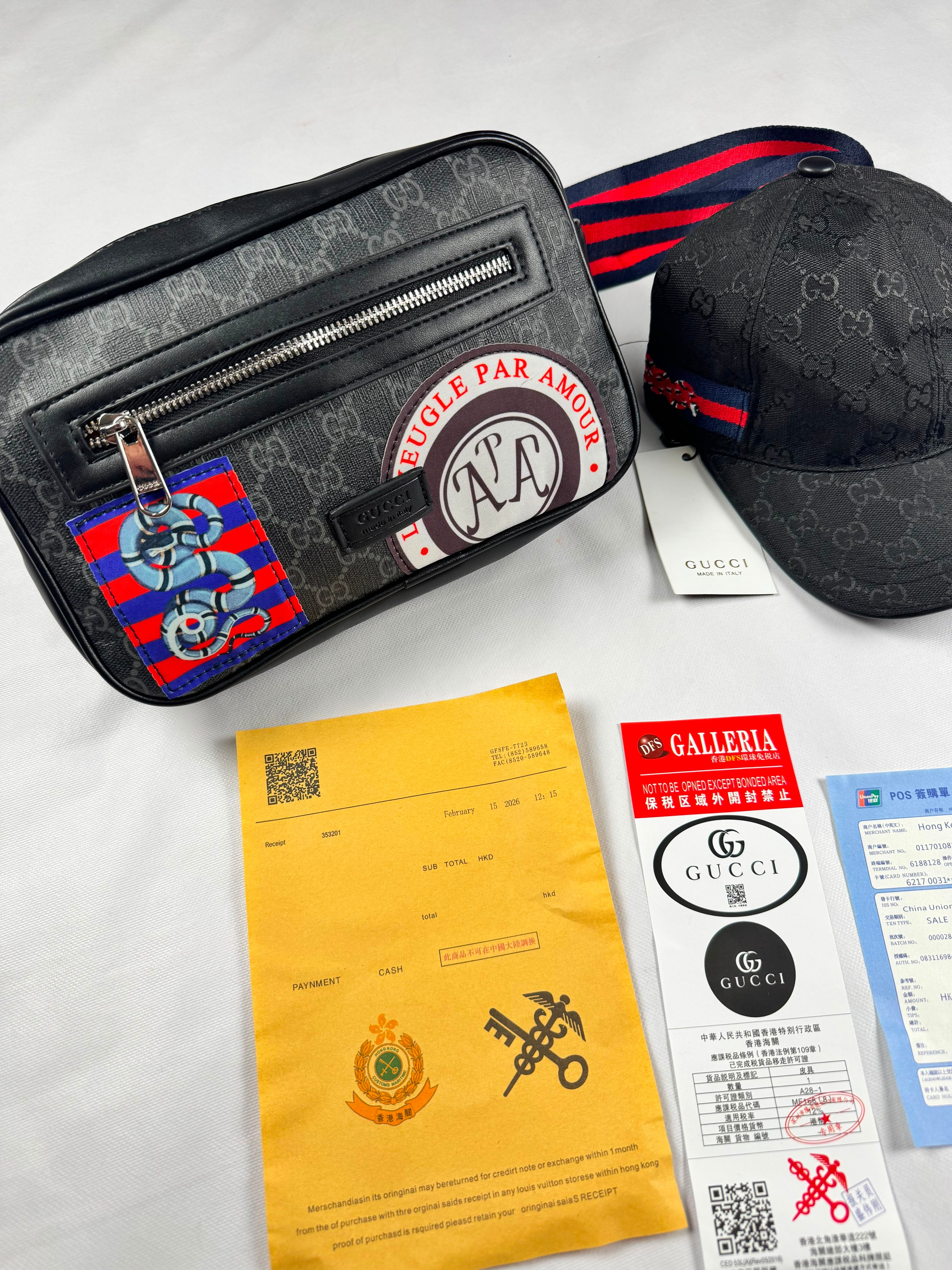 Bandolera y gorra gucci