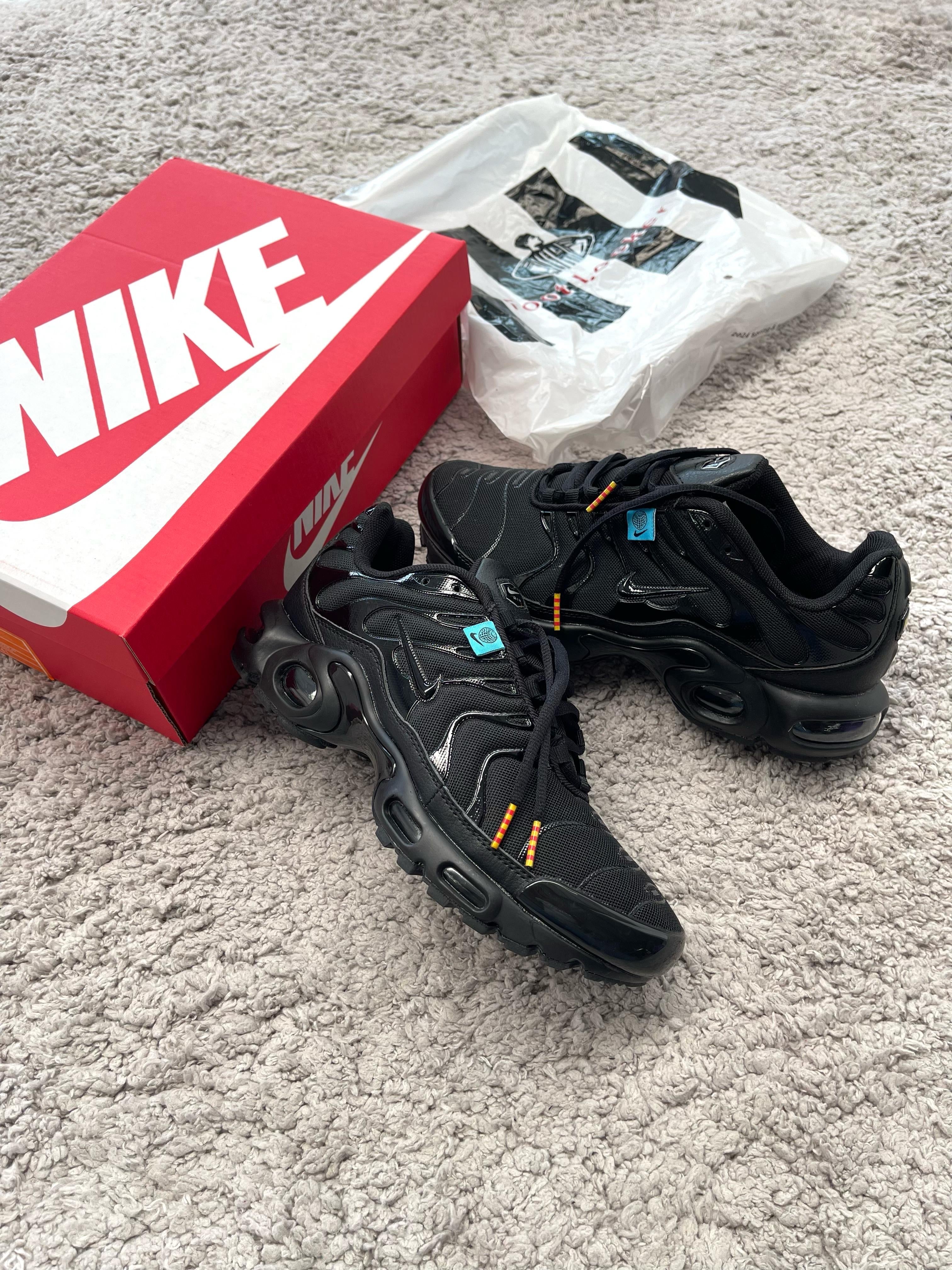 NIKE TN NEGRAS MÁXIMA CALIDAD