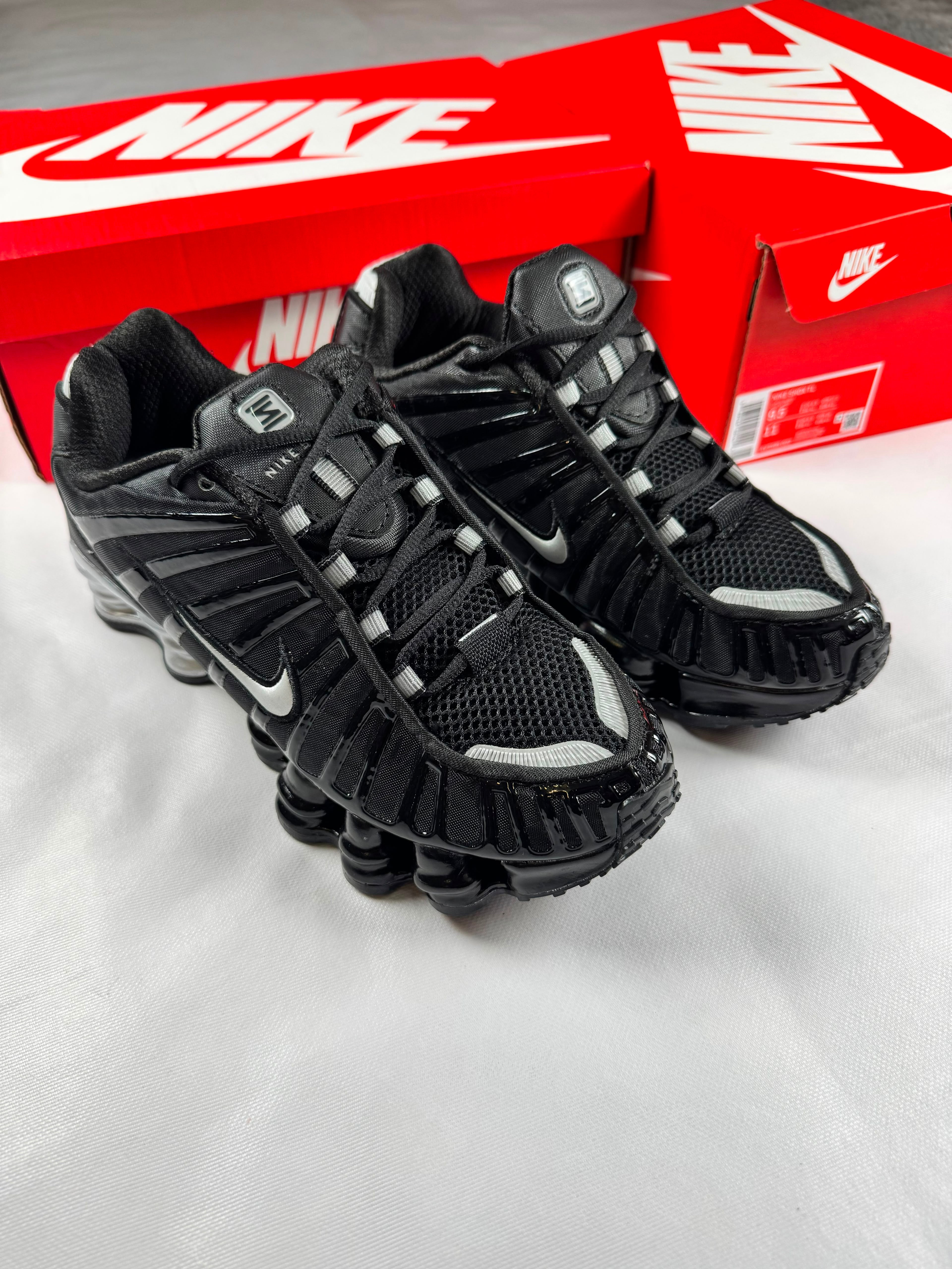 Zapatillas Nike shox negras(alta gama)