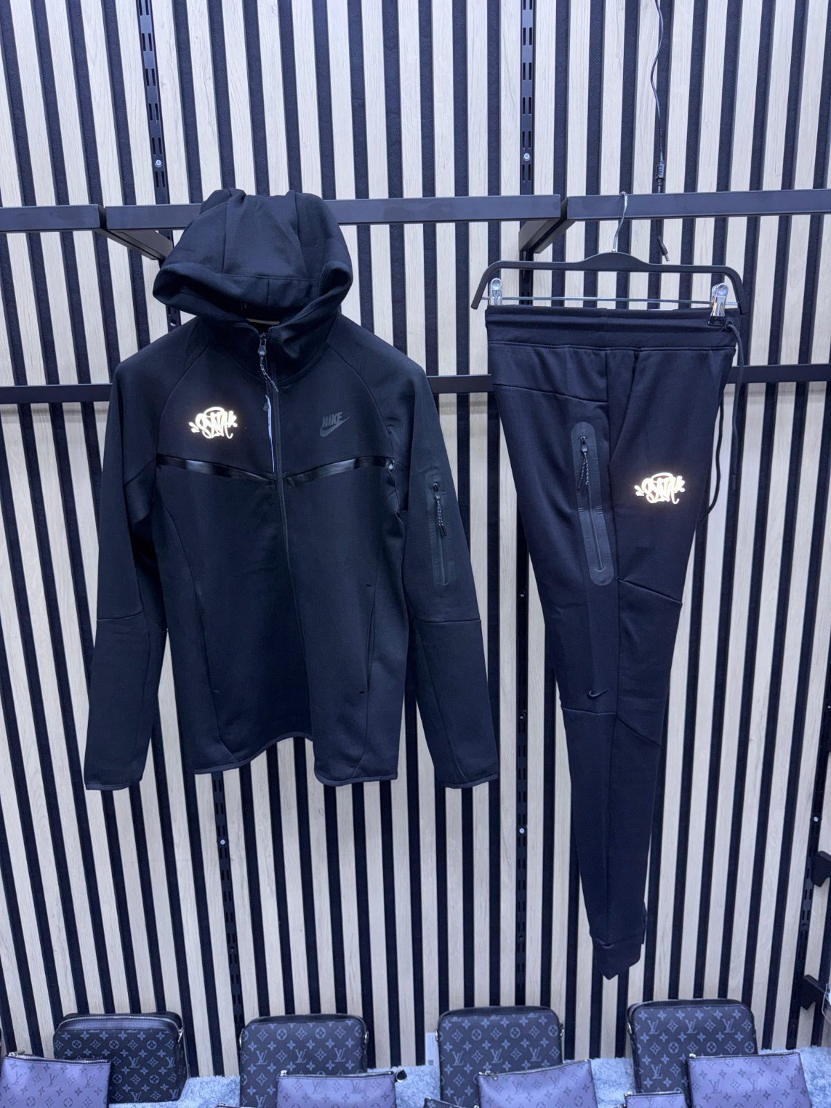 Nike tech x syna