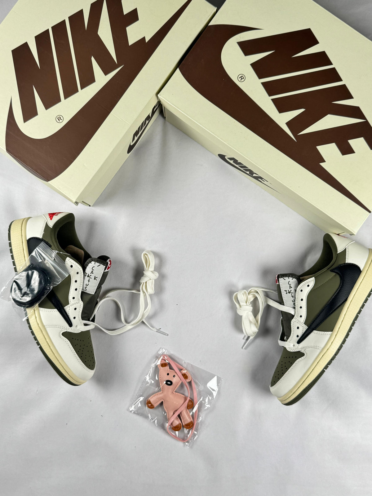 Zapatillas Nike Jordan travis verde con blanco