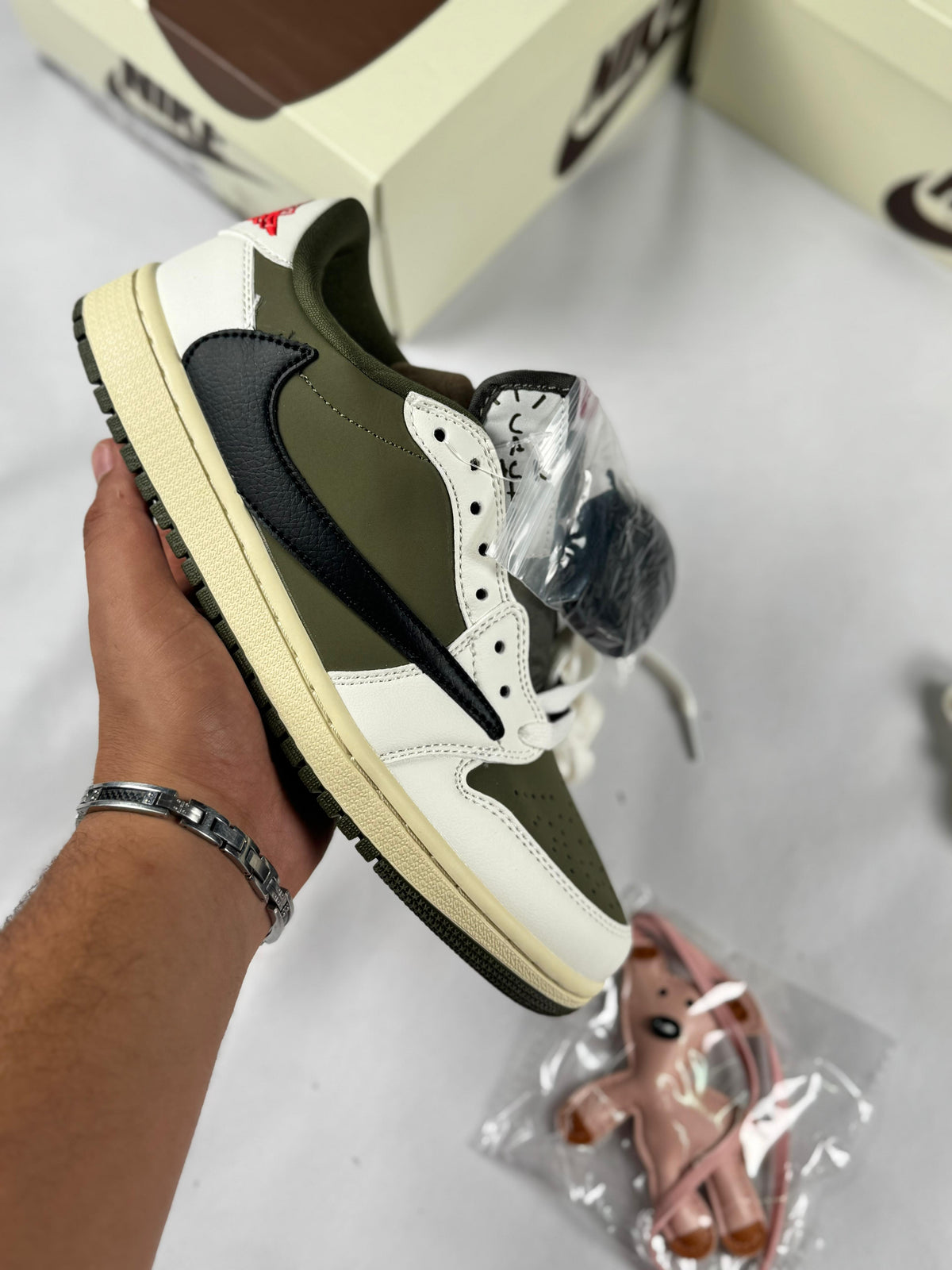 Zapatillas Nike Jordan travis verde con blanco