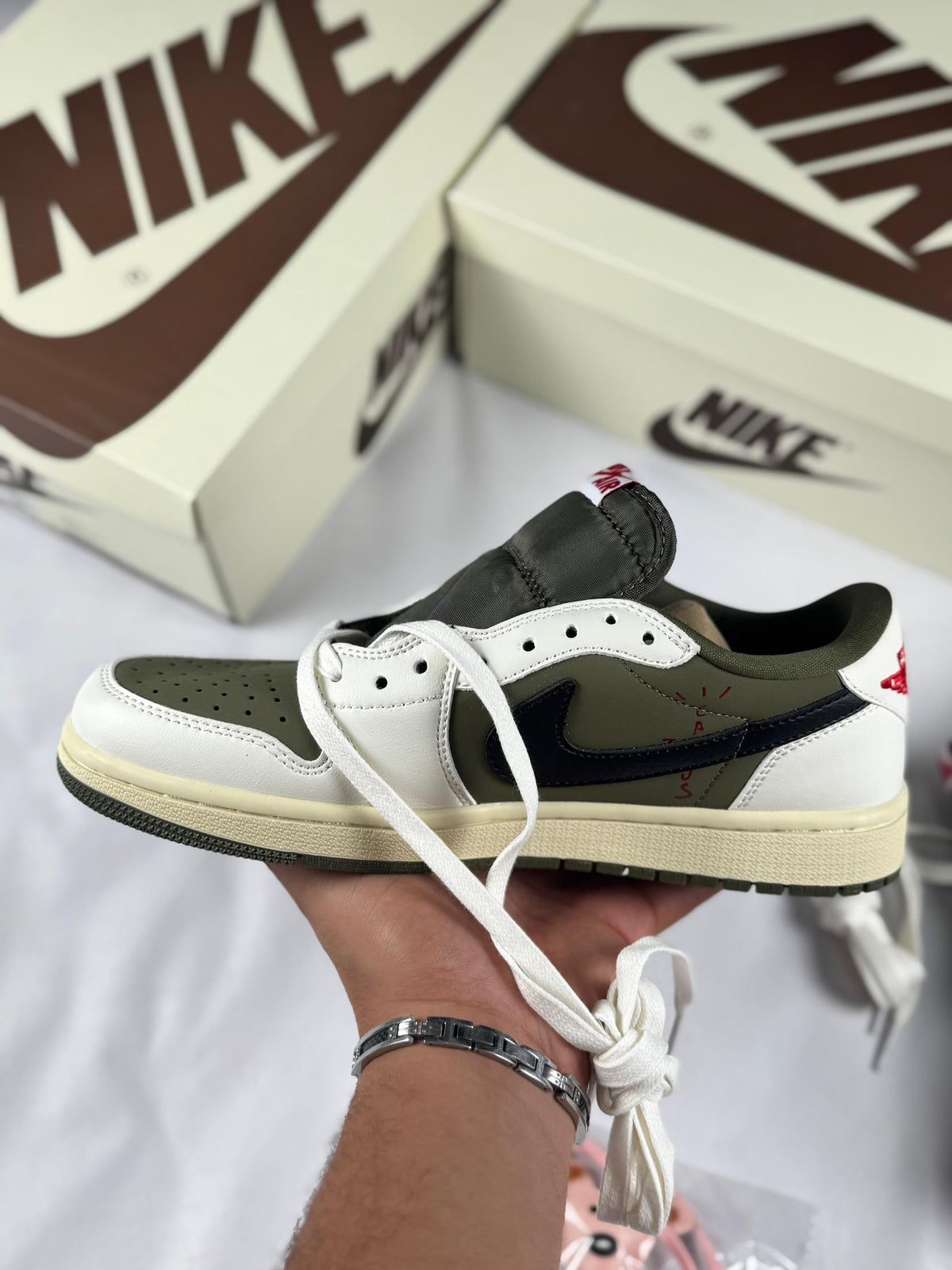 Zapatillas Nike Jordan travis verde con blanco