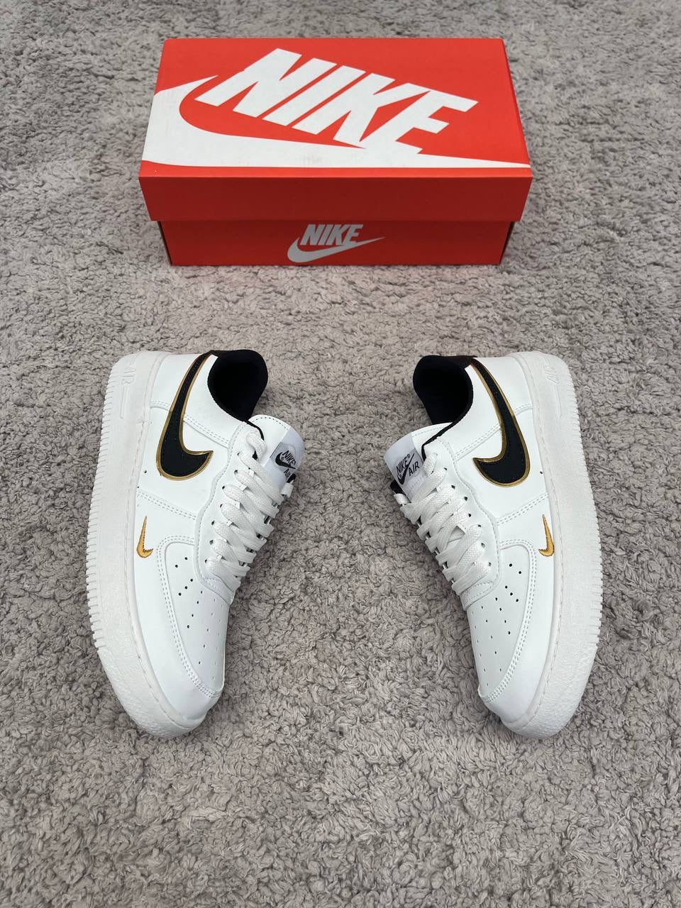 Nike Air Force 1 Gold