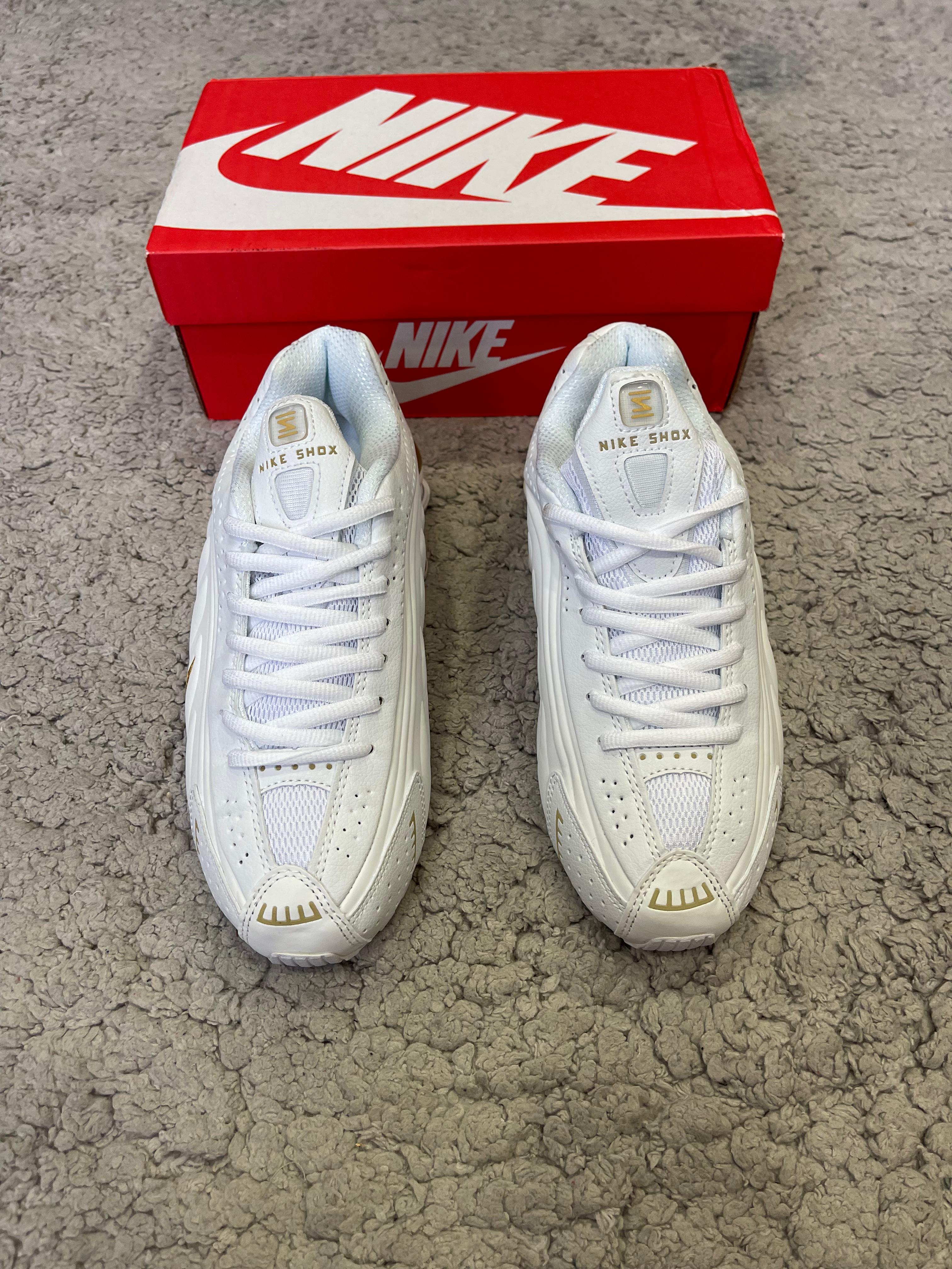 Nike Shox R4 blancas