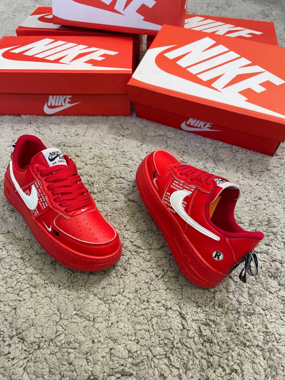 AIR FORCE 1 TM (roja ) "calidad MEDIA"