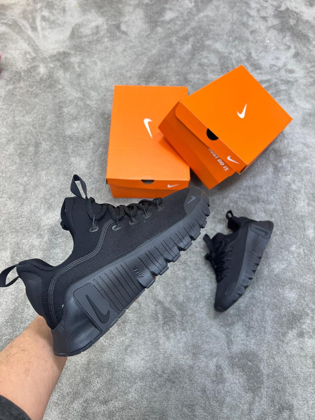 Nike free Metcon máxima calidad. Negra