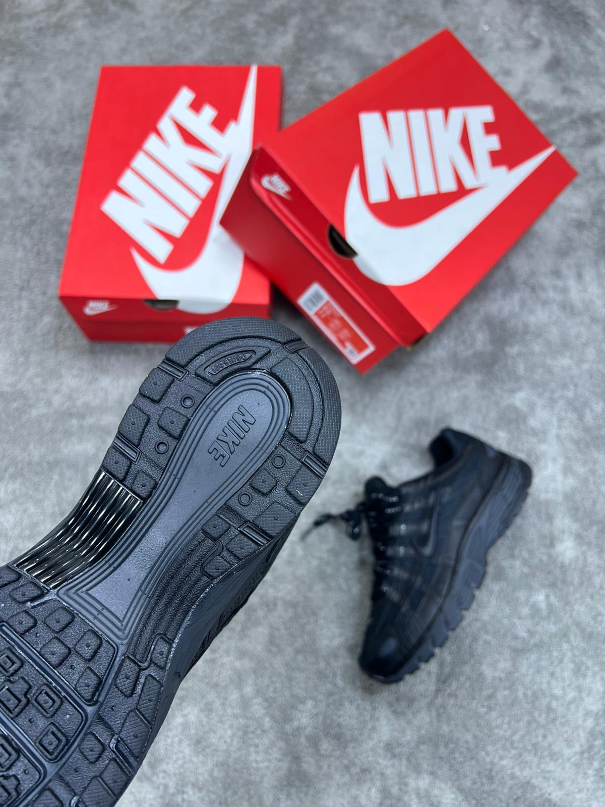 Nike p-6000 negras