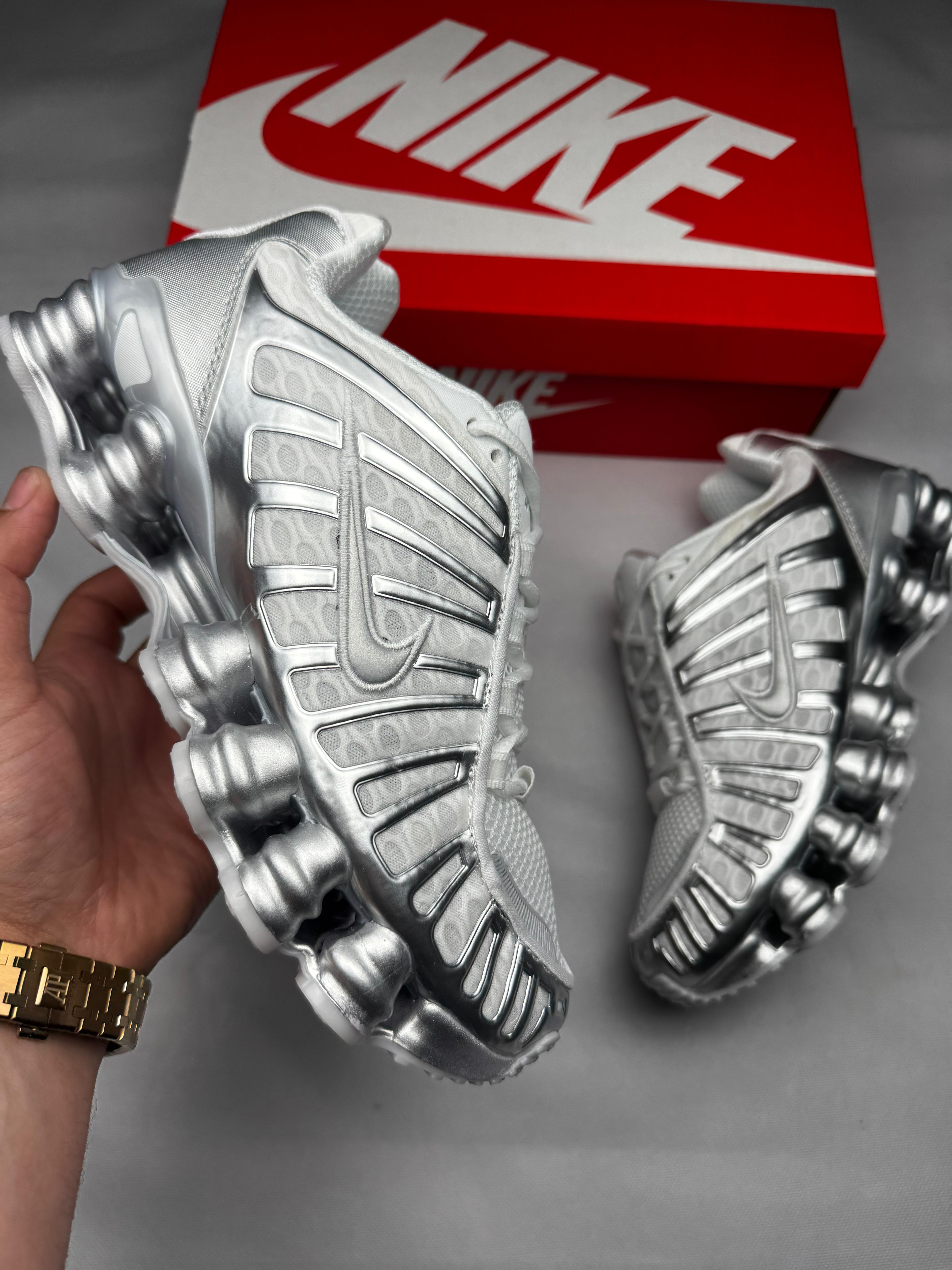 Zapatillas Nike shox grises