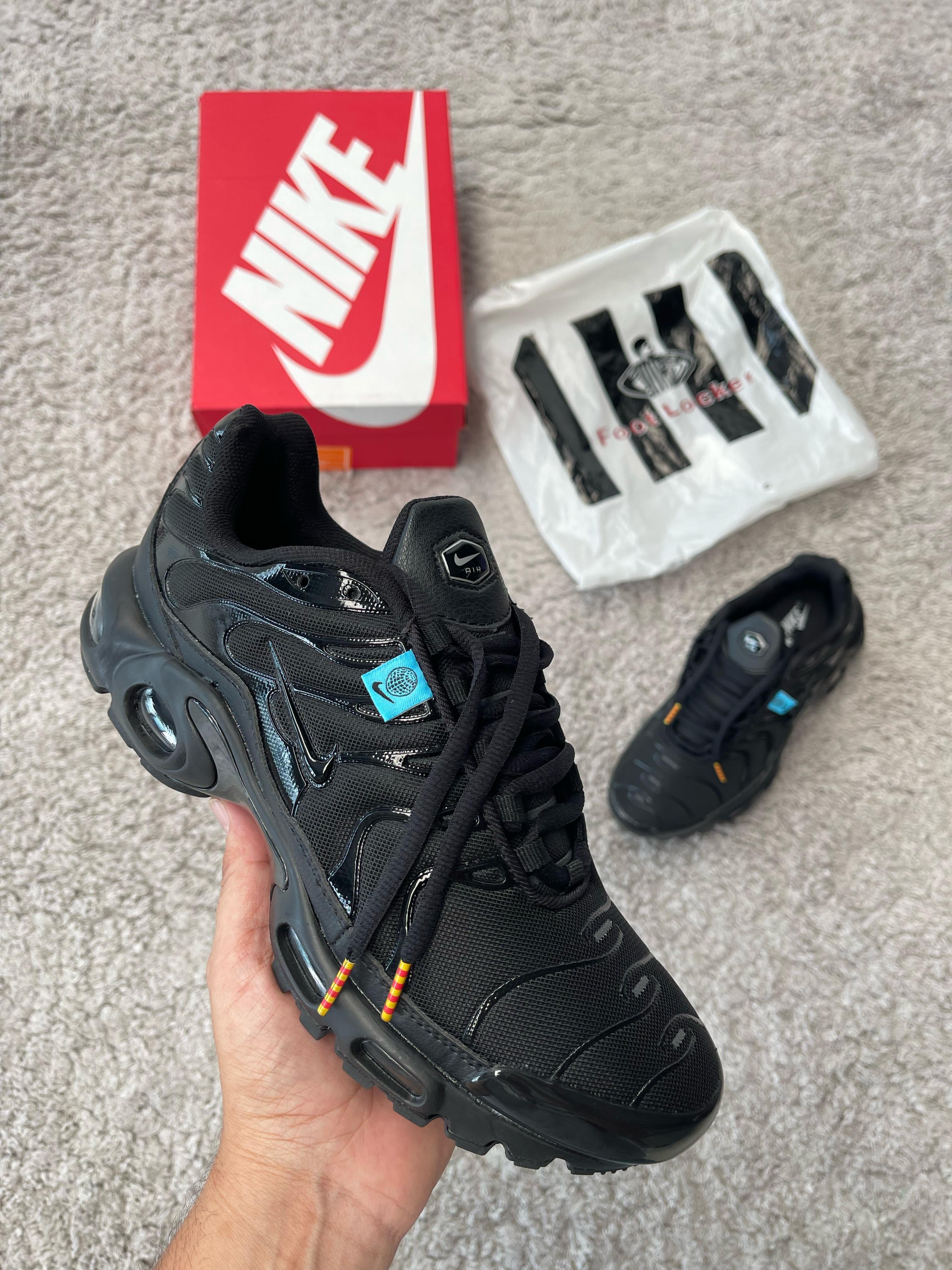 NIKE TN NEGRAS MÁXIMA CALIDAD