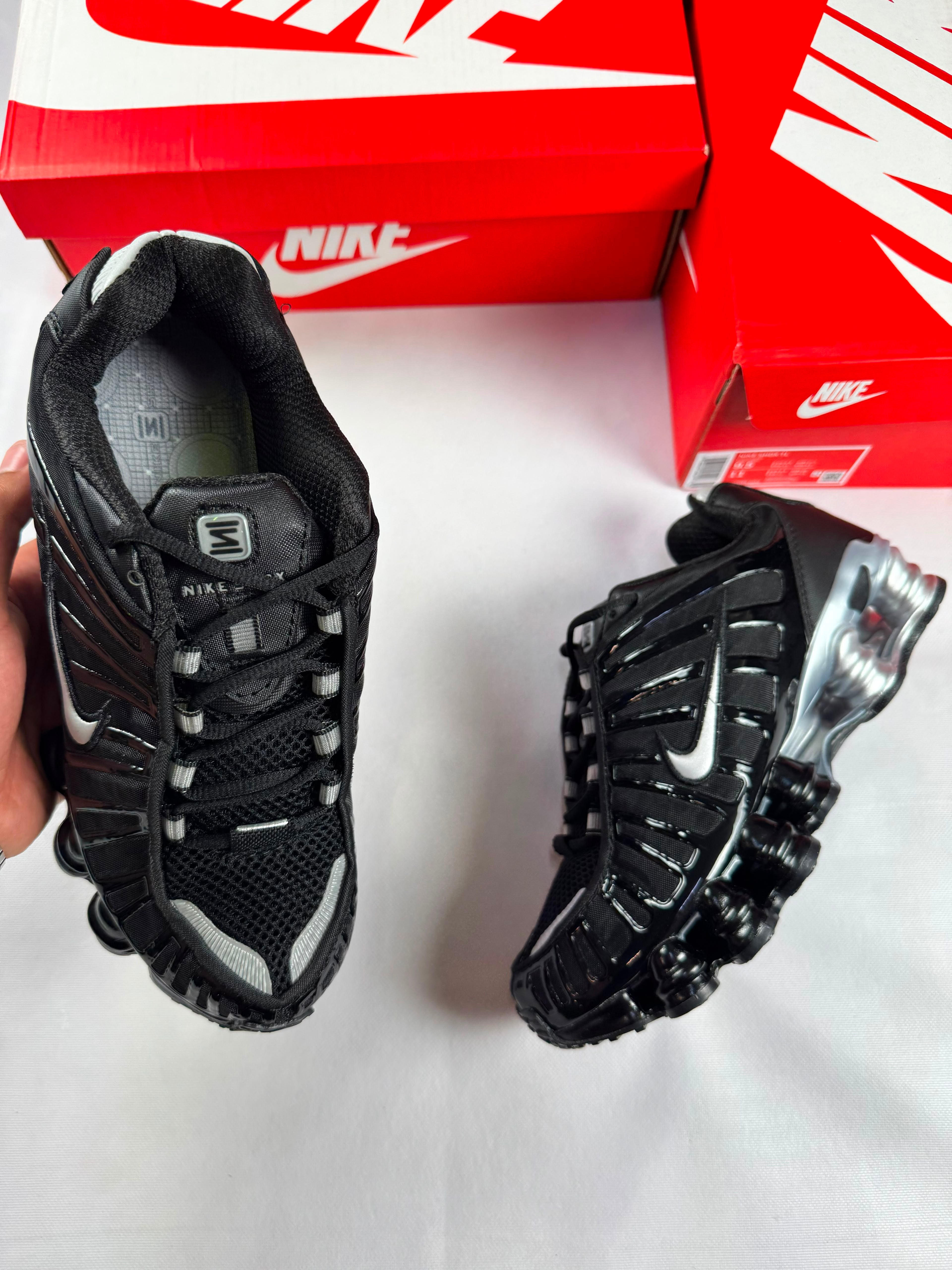 Zapatillas Nike shox negras(alta gama)