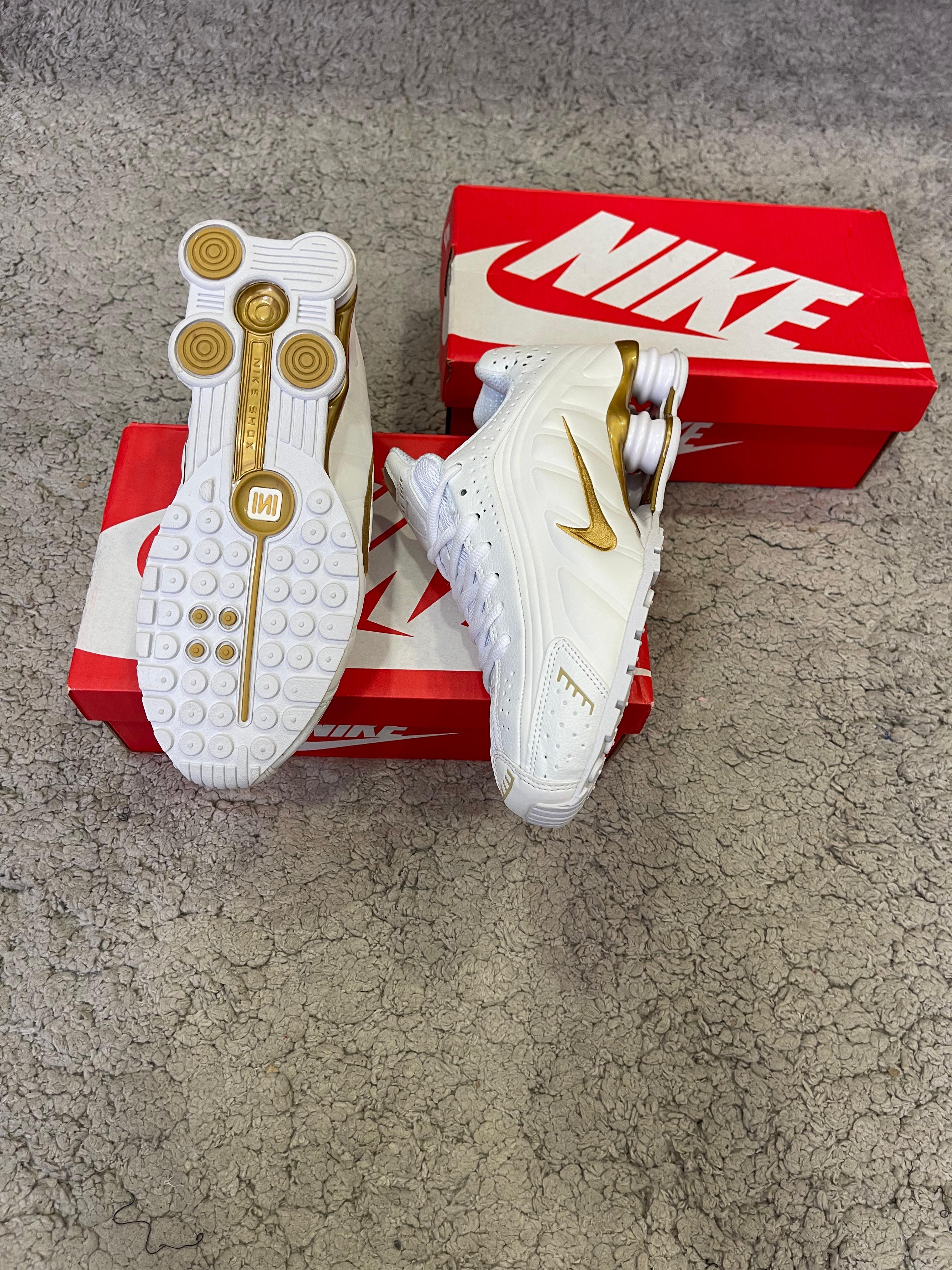 Nike Shox R4 blancas