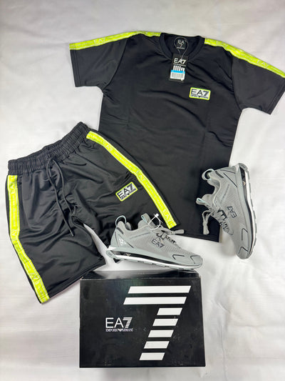 Conjunto negro con amarillo y zapatillas grises  armani