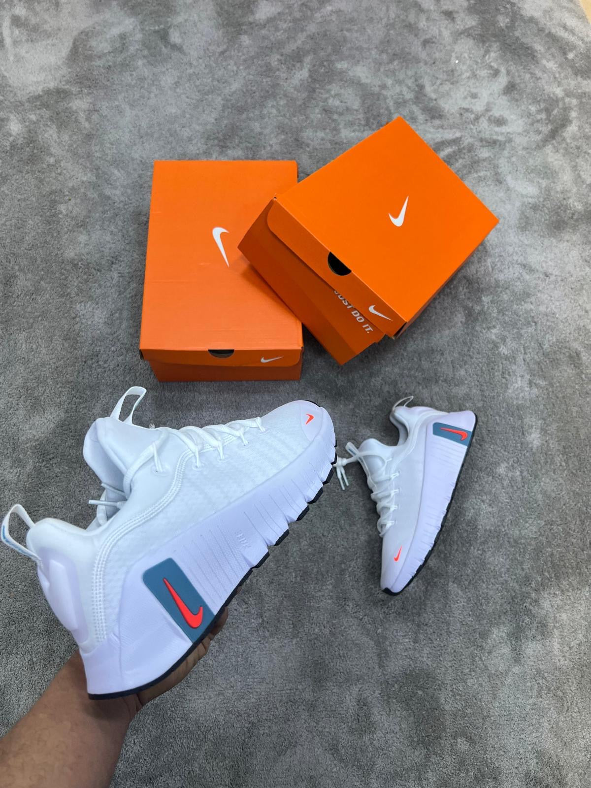 Nike free Metcon máxima calidad. Blanca