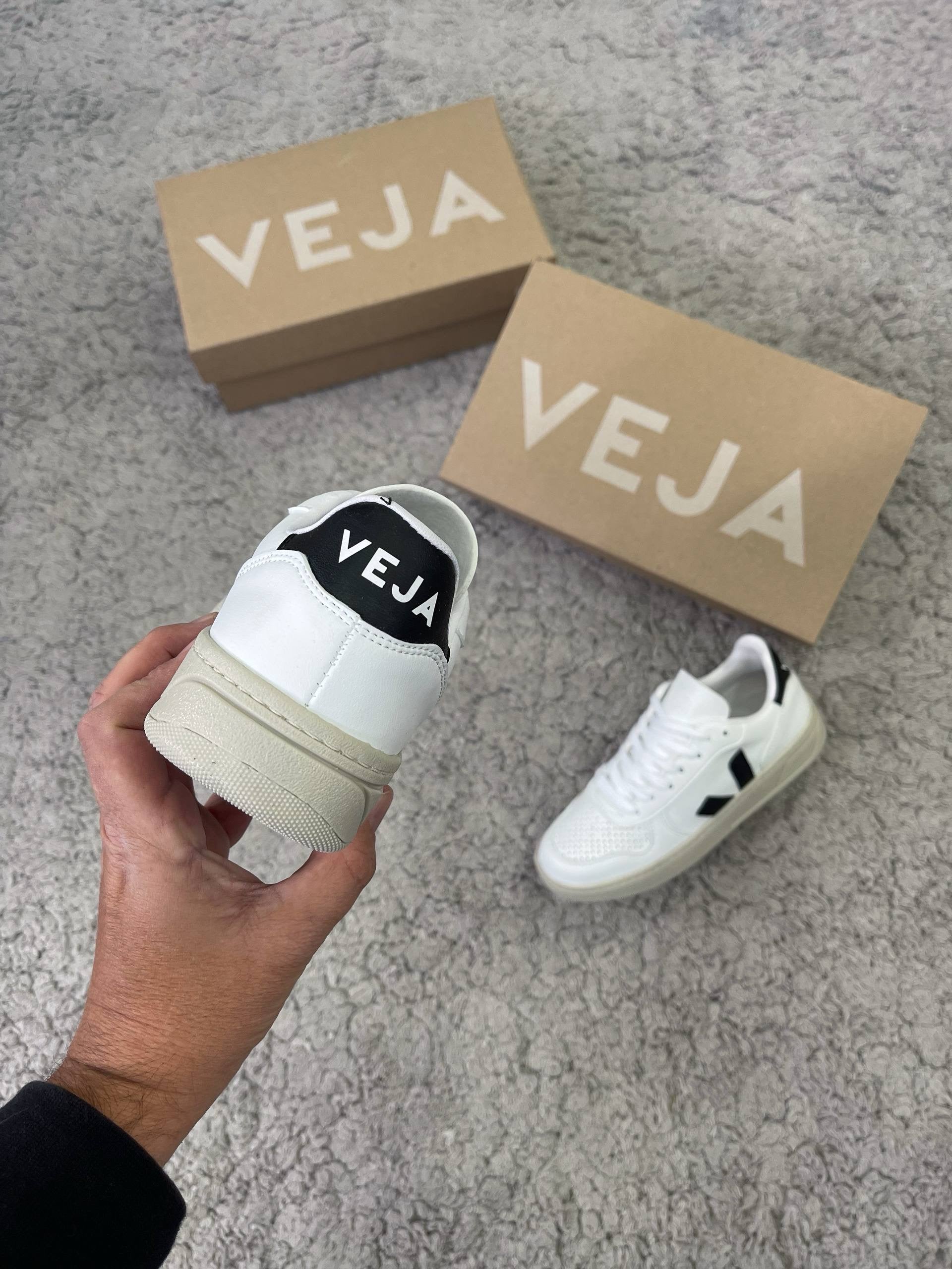 Veja logo negro