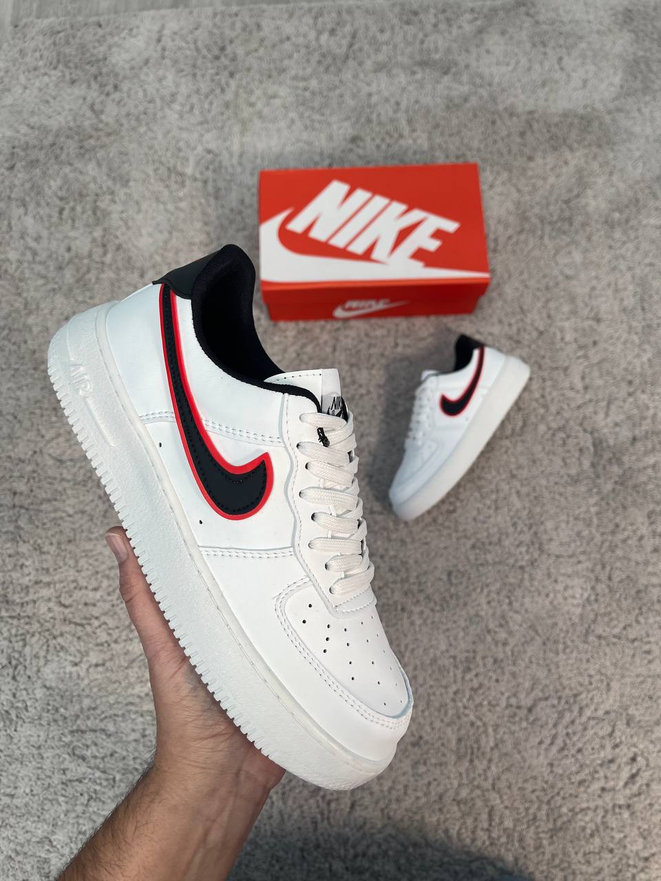 Air Force 1 logo rojo "Baja calidad"