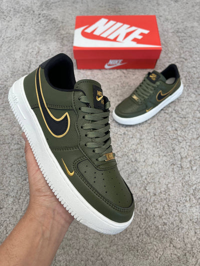 Air Force 1 Blancas logo oro