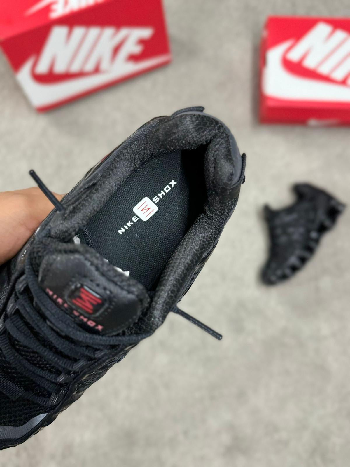 Nike shox TL
