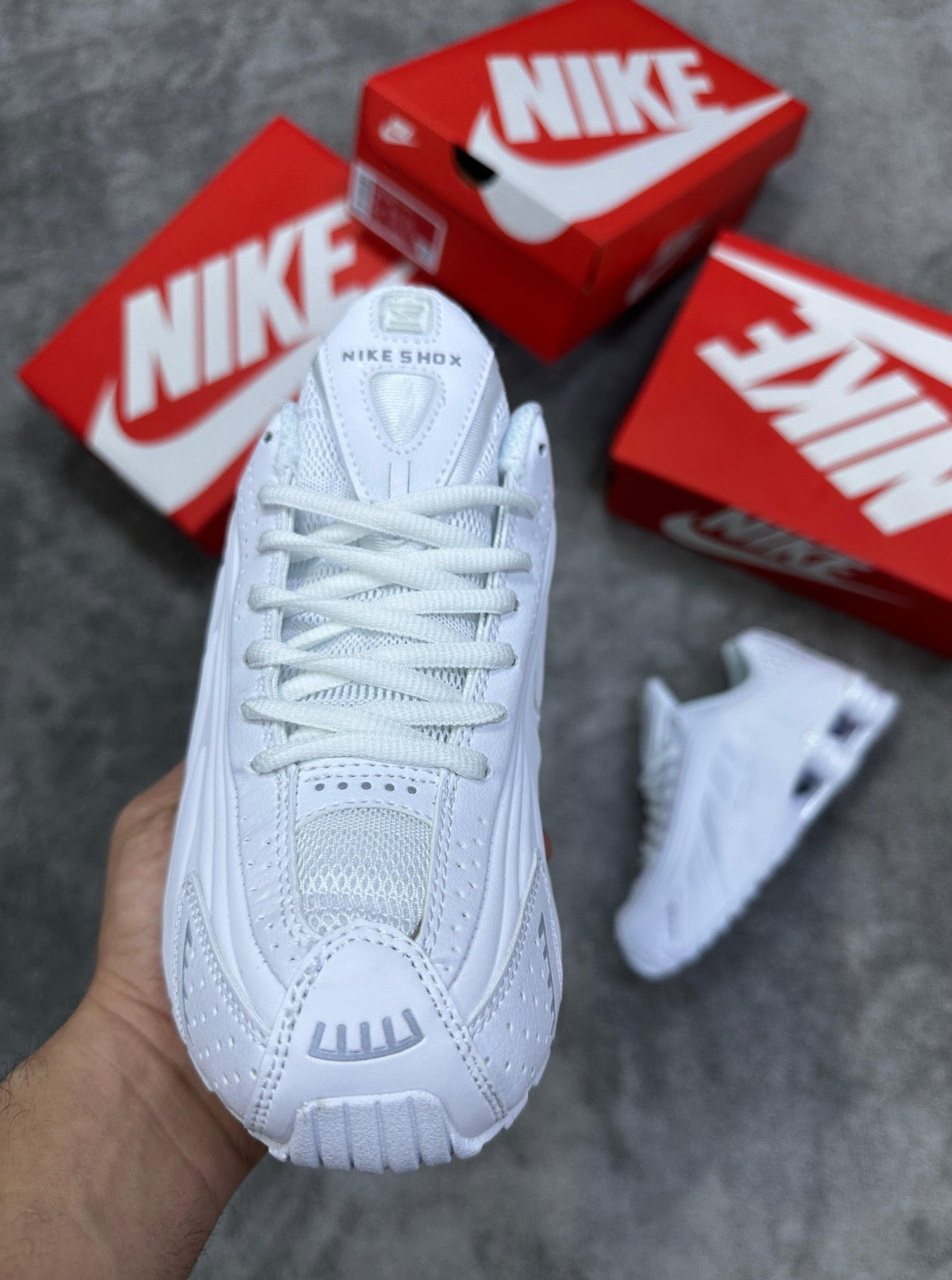 Nike Shox R4