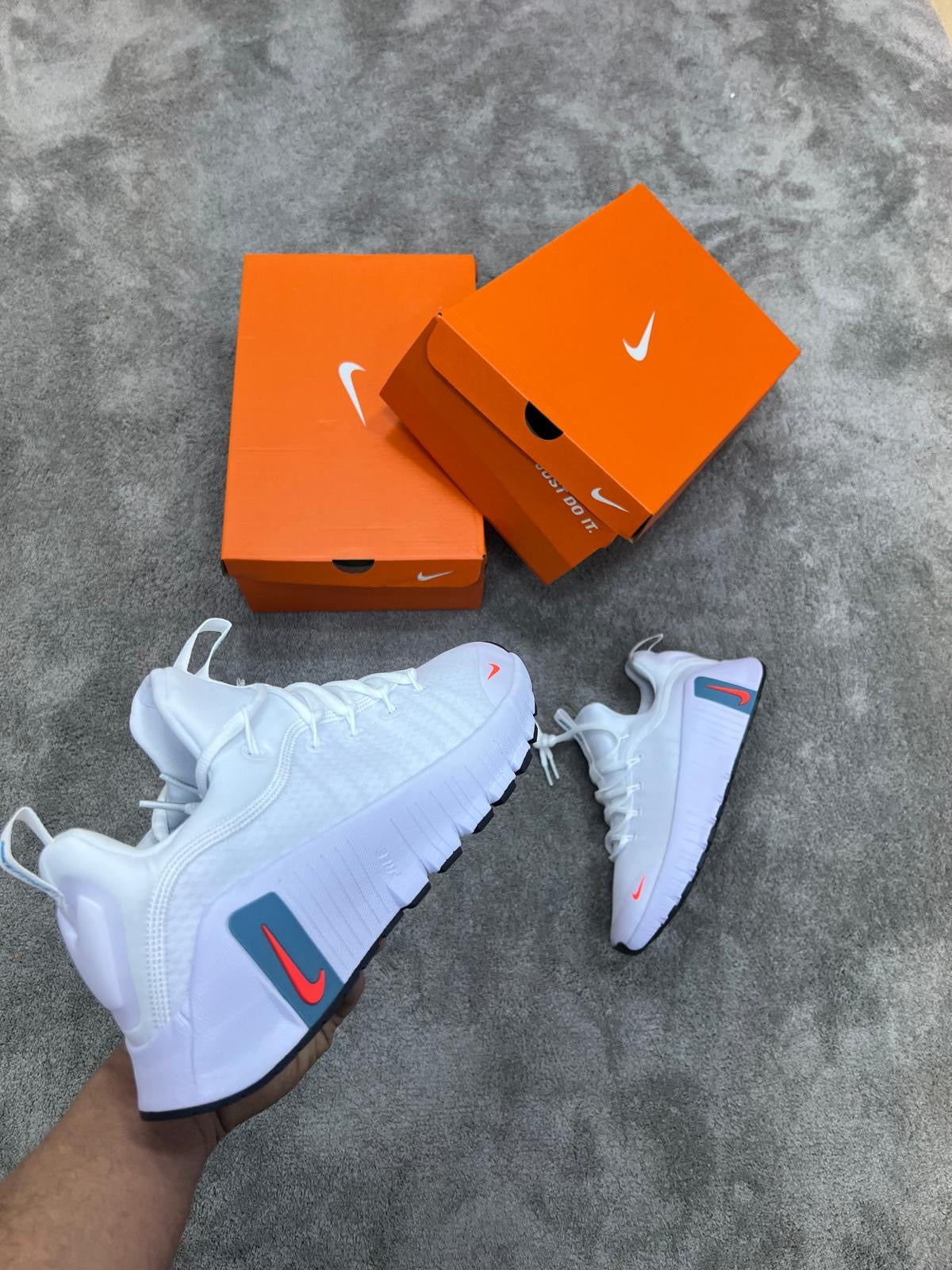 Nike free Metcon máxima calidad. Blanca