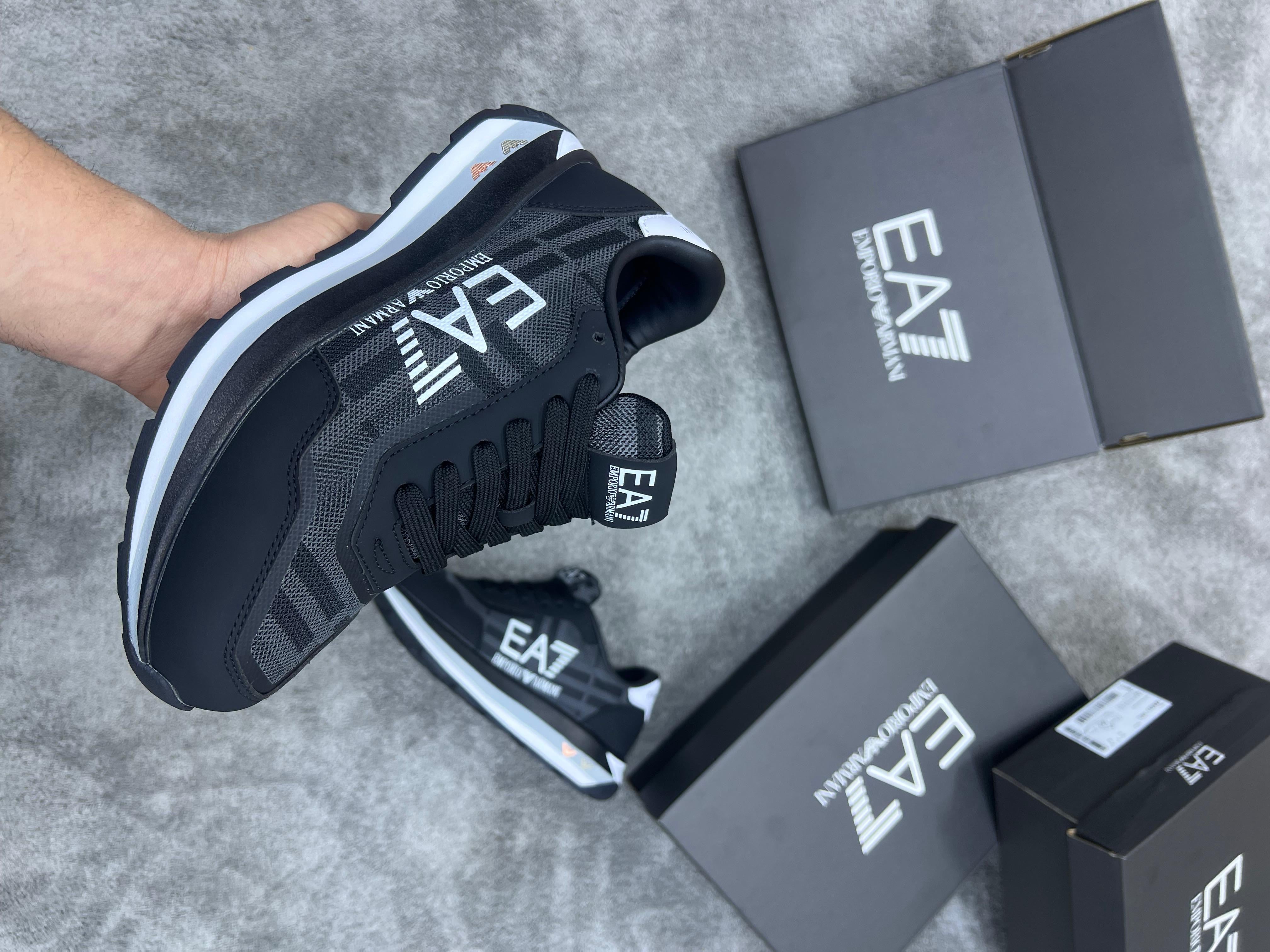 Zapatillas empori Armani negras:blancas