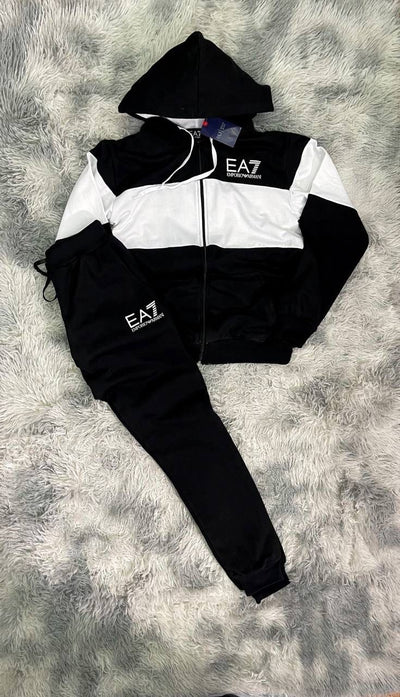 Chándal EA7  armani negro y blanco