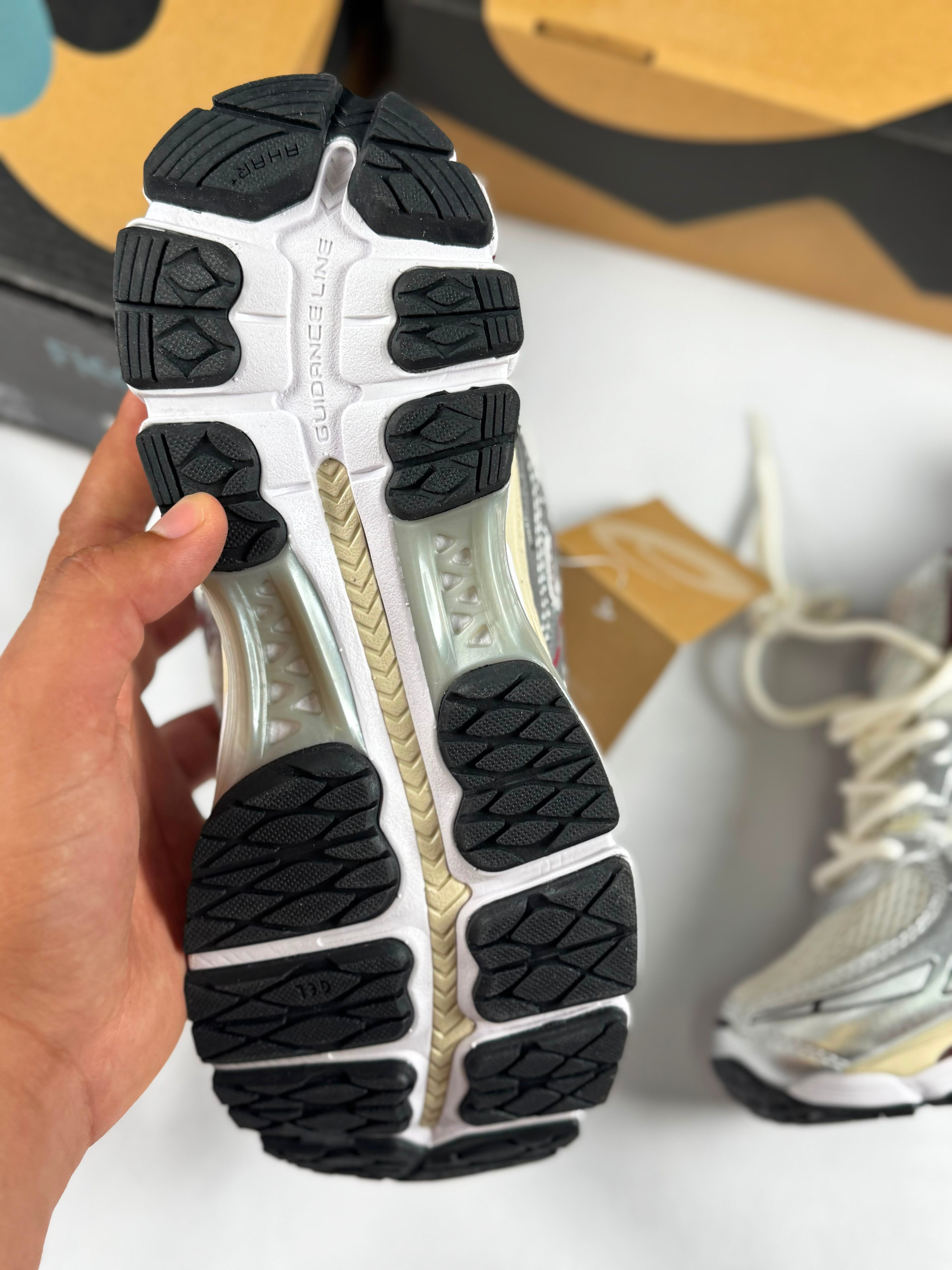 ZAPATILLAS ASICS – CALIDAD ALTA GAMA