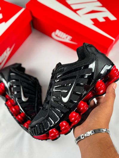 NIKE SHOX NEGRA Y ROJO