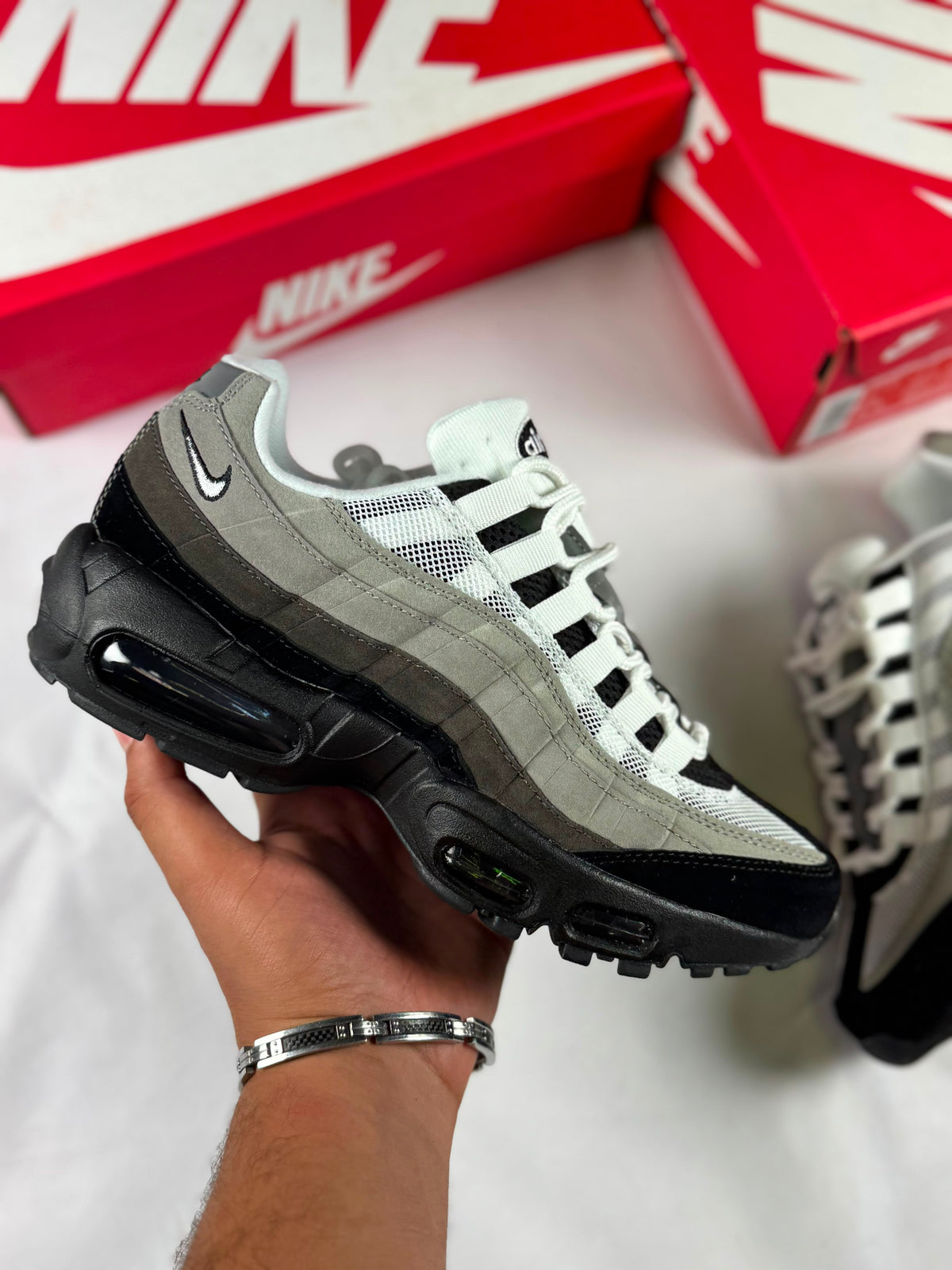 Nike Air Max 95 Big Bubble negro y gris