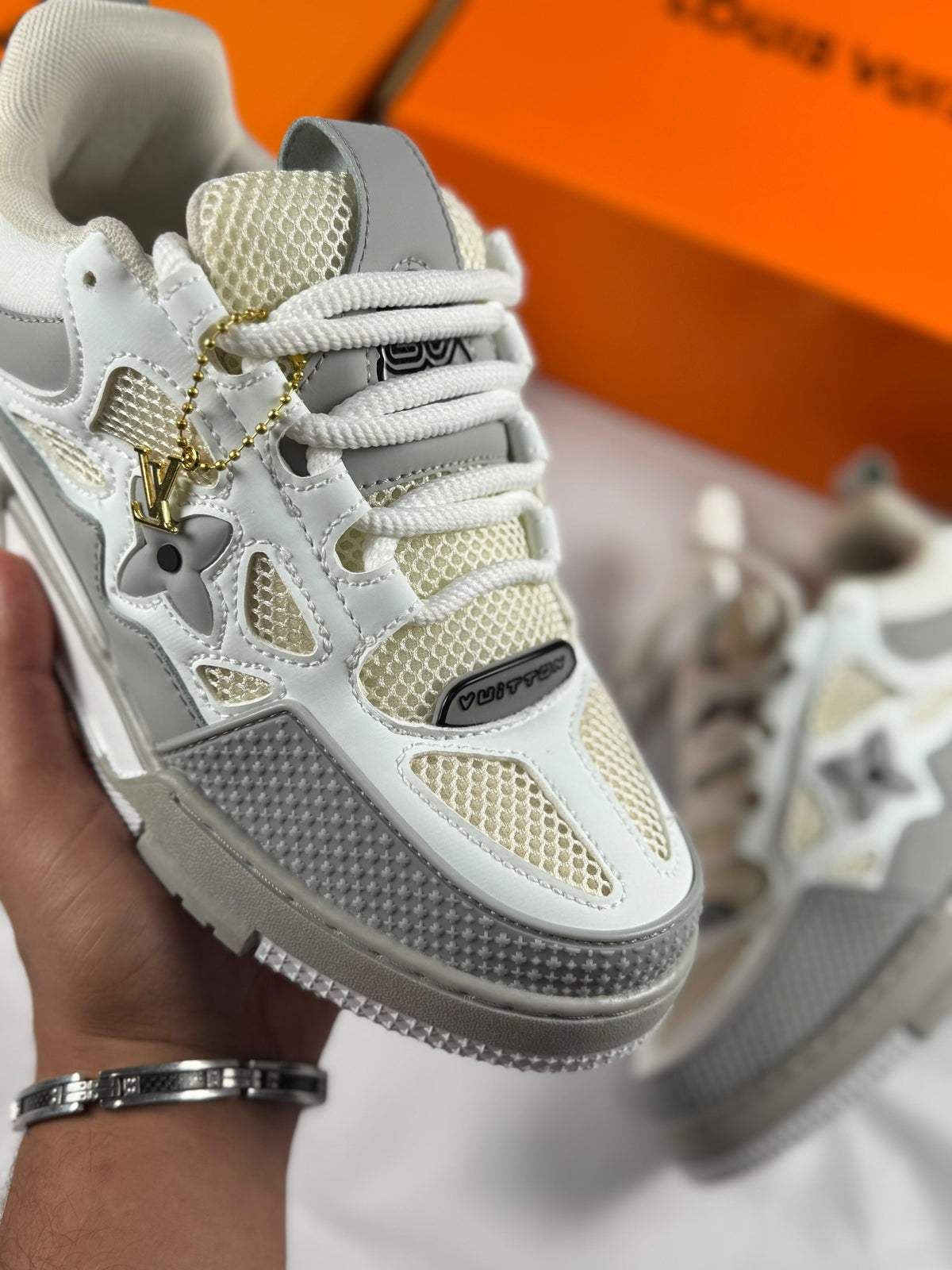 Zapatillas LV Trainer gris