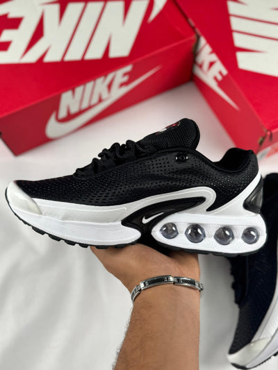 Zapatillas Nike Air Max Dn blanco y negro