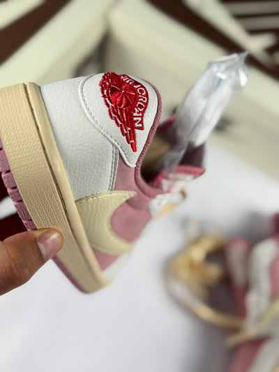 Zapatillas Nike Jordan travis rosado