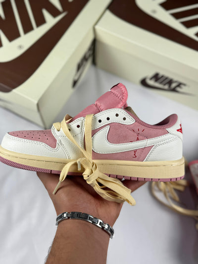 Zapatillas Nike Jordan travis rosado