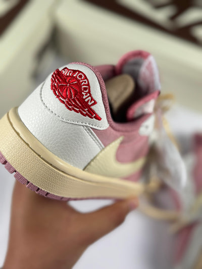 Zapatillas Nike Jordan travis rosado